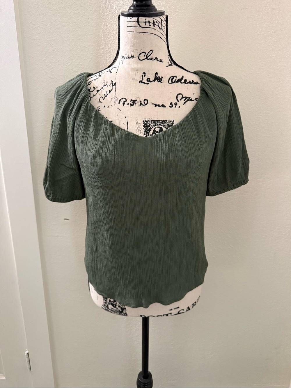 Women's Olive Green Short Sleeve V-Neck Top